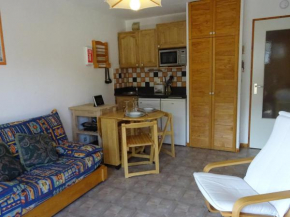 Appartement 2 pièces avec balcon à Bourg-Saint-Maurice, proche centre, animaux admis - FR-1-411-520